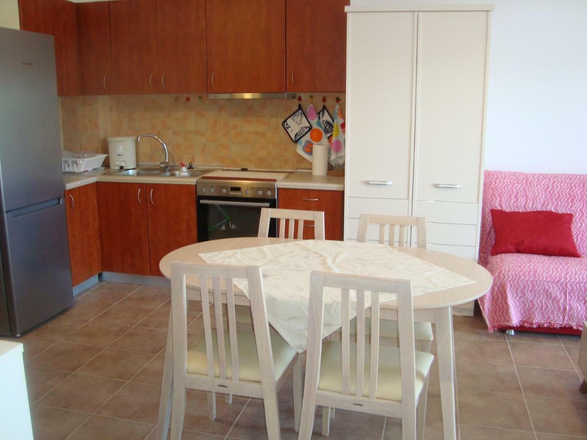Apartment For Family Kriopigi Bagian luar foto