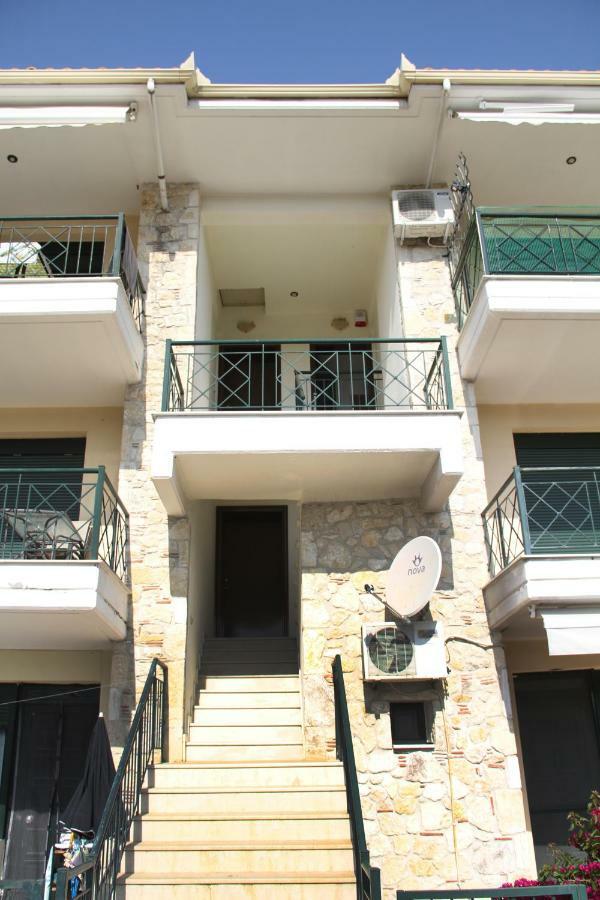 Apartment For Family Kriopigi Bagian luar foto