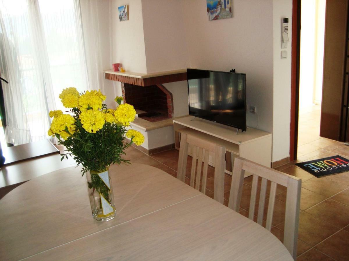Apartment For Family Kriopigi Bagian luar foto